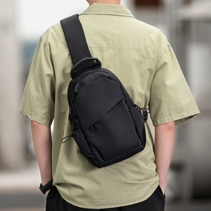 胸包男士单肩斜挎包简约潮牌斜背包小包潮流夏天休闲运动邮差男5w
