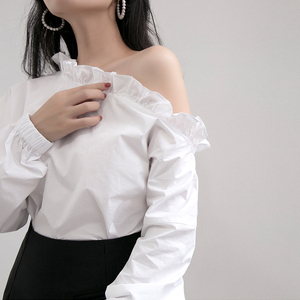 白色长袖一字肩荷叶边露肩衬衣chic衬衫女早秋港风不对称上衣小众
