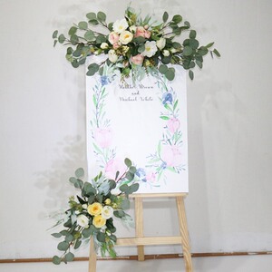 婚礼迎宾牌花艺