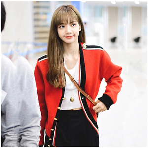 新款lisa明星同款红色开衫版宽松风气质拼接短款毛衣外套毛针织衫