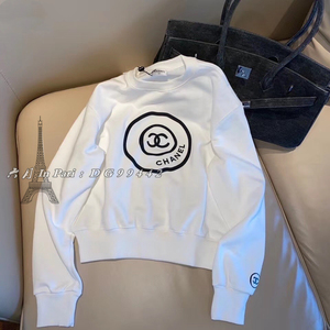 chanel香奈儿2020秋冬女款字母logo双c印花白色圆领套头卫衣长袖