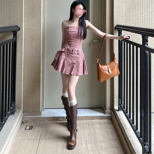 复古美式辣妹短裙女2024夏季新款粉色牛仔裙设计感小众抹胸包臀裙
