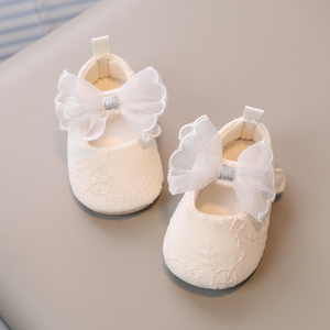 婴儿鞋女宝宝软底学步鞋蕾丝公主鞋春秋夏季外出鞋1岁6-8-12个月9