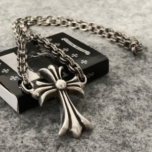 古克罗心潮牌十字架项链粗款字母一体链朋克风男士颈链925纯银