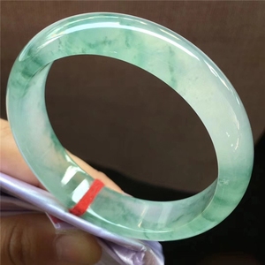 翡翠手镯祖母绿缅甸