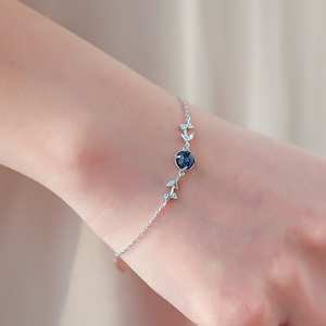 巳午旗舰店天猫鸢尾花今年手链ins小众设计学生闺蜜手链女生手镯