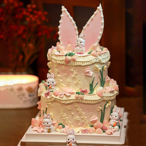 兔宝宝双层周岁生日蛋糕可爱小兔子摆件兔耳朵插件翻糖小花瓣草莓