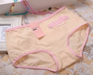女生内裤透明的