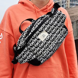 fog fear of god满印弹幕斜挎包高街潮牌字母休闲单肩包男女腰包