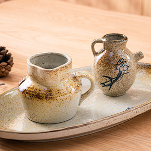 日式陶瓷奶盅带把手小奶壶迷你牛奶罐蜂蜜罐咖啡器具奶杯西餐汁斗