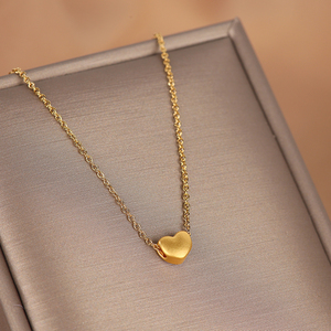 老凤祥黄金项链999足金爱心吊坠情人节礼物18k锁骨链送女友送妈妈