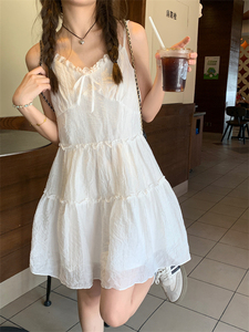 白色蕾丝花边吊带连衣裙女2024夏季新款小个子温柔A字裙短裙裙子