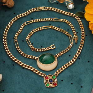 ne15vintage法国ninaricci琉璃彩色项链中古古董彩宝石绿色颈链