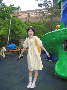 奶黄色娃娃领连衣裙女夏日系学院风小个子可爱甜美泡泡袖收腰裙子