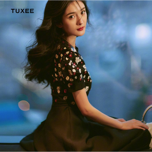 正品tuxee杨幂明星私衣同款2020春中长款短袖气质黑色亮片连衣裙