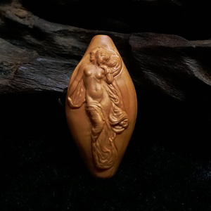 少女橄榄核手串