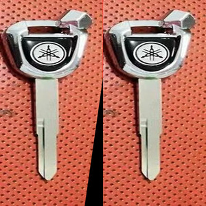 雅马哈摩托车三代目国产迅鹰gtr钥匙电动车电门锁磁盖防盗钥匙胚