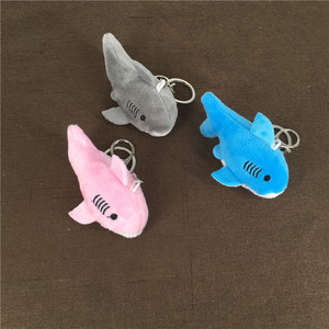 包邮迷你版小鲨鱼毛绒玩偶包包钥匙扣挂件三色海洋鱼公仔娃娃8CM