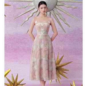 越南小众设计品牌清新绿粉色梦幻仙女蕾丝吊带抹胸花朵连衣裙长裙