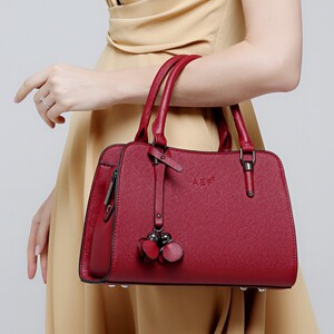 结婚婆婆包软皮红色新娘喜庆妈妈包大气老年人婚礼宴会手提包包女