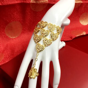 新款镀金手背链仿黄金手链镀金手背链结婚新娘女花手链加戒指