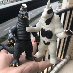 奥特曼怪兽软胶火花人偶