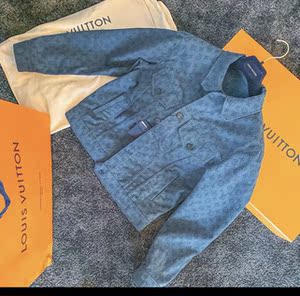 louis vuitton lv monogram 满印logo经典牛仔夹克外套 男款蓝色
