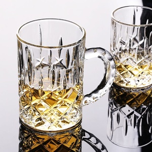 家用玻璃杯子啤酒杯大容量喝水杯带把手柄加厚耐热泡茶杯透明刻花
