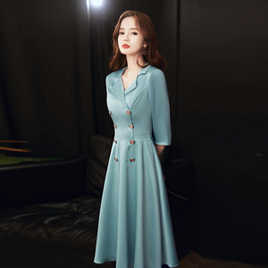 播音主持艺考服装女