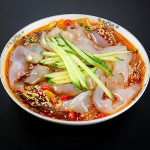 东北水晶大拉皮免煮夏日凉拌菜麻辣味凉皮米皮川粉开袋即食冷面皮