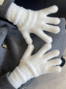 毛绒连指手套可玩手机可触屏长袖加厚防寒保暖可爱分指手套秋冬季