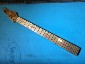 suhr modern pro24品 原装规格 电吉他 雀眼枫木琴颈 不锈钢品丝