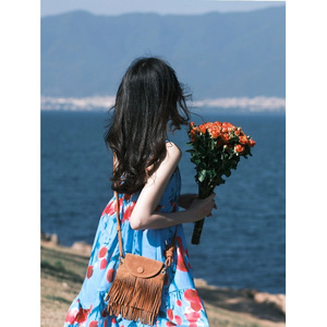 茶歇法式郁金香吊带连衣裙仙女夏季绝美三亚海边度假沙滩裙小个子