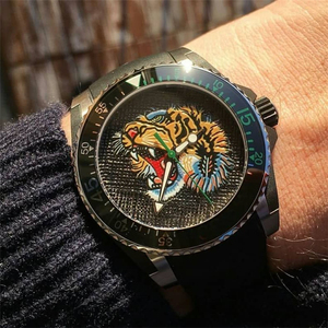 gucci dive古奇潜水刺绣虎头图案表盘夜光硅胶表带手表ya136318