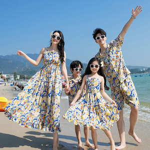 亲子装夏装海边度假泰国巴厘岛旅行母女装连衣裙花色衬衫父子套装