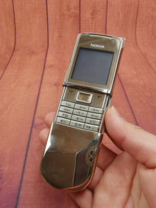 诺基亚 8800 二手原装正品 金属滑盖 经典手机黄金色不锈钢0人付款
