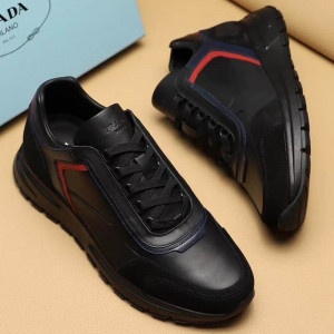 普拉达系带皮鞋