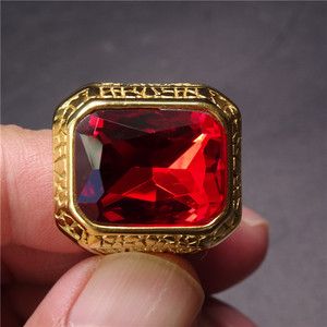 红宝石鸽血红戒指红钻石男款钻戒方形彩钻金色指环霸气复古老式
