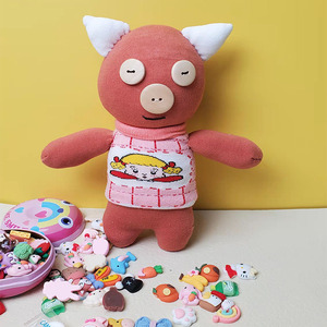 新款手工布艺diy公仔礼品制作玩偶布娃娃 袜子娃娃材料包纽扣猪