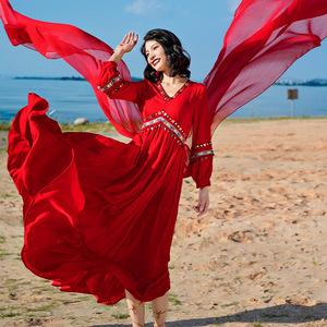 沙滩裙度假超仙红色旅游拍照连衣裙女民族风沙漠长裙子异域风情夏