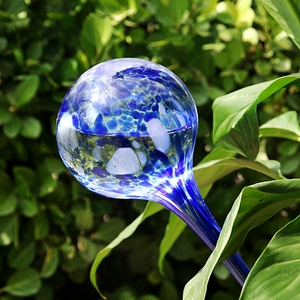 出口欧美彩色玻璃圆球自动浇花器 家用氧化肥料滴灌工具 懒人用品