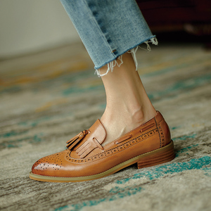 欧洲站布洛克雕花小皮鞋女英伦风黄棕色复古一脚蹬流苏单鞋乐福鞋