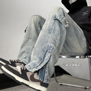 牛仔衣配工装裤