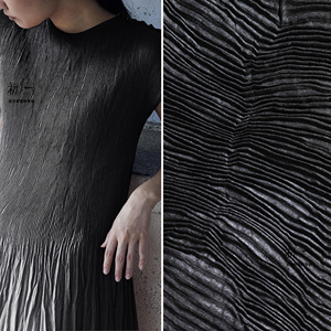 黑色涂层牙签/压褶 三宅一生艺术褶皱硬挺肌理服装设计师布料