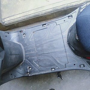 适用于雅迪新战途二代电动车脚垫 yd1200dt-5丝圈脚踏垫防水防滑