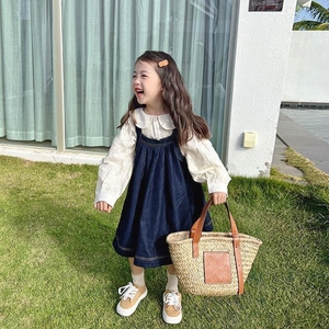 女童春秋连衣裙2022新款儿童时髦韩版娃娃领衬衫牛仔背带裙两件套