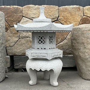 日式石雕石灯笼户外别墅庭院太阳能石灯禅意复古石灯景观摆件石灯