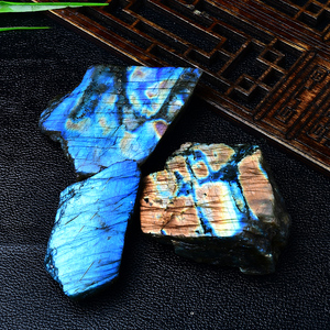 马达加斯加天然拉长石原石摆件蓝绿黄紫光宝石鱼缸花盆造景装饰