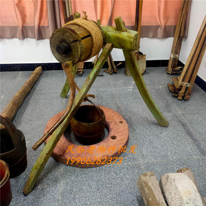 民俗怀旧老物件农耕文化古代打水工具老辘轳水桶手摇辘轳水井架子