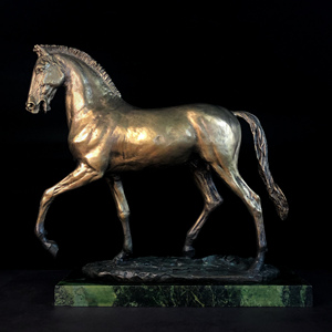 达芬奇马雕像图片